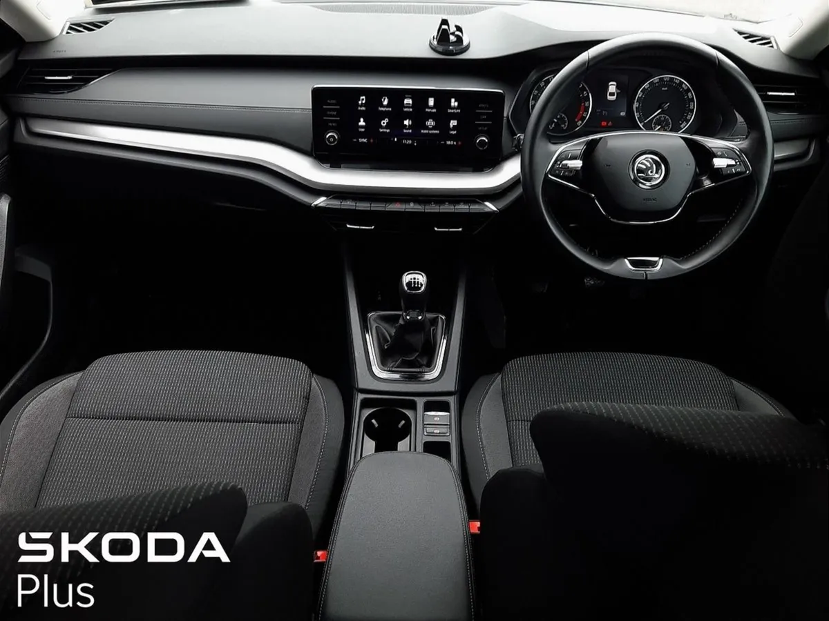 Skoda Octavia Octavia AMB 2.0tdi 115HP - Image 2