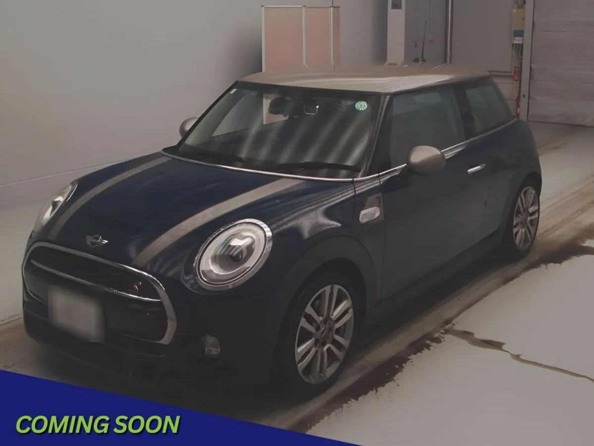 Mini Cooper D 2.0 Automatic, Reversing camera - Image 1