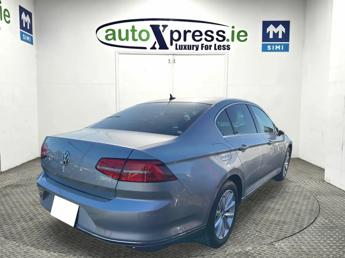 Volkswagen Passat 2.0 TDI ELEGANCE LINE Automatic, - Image 3
