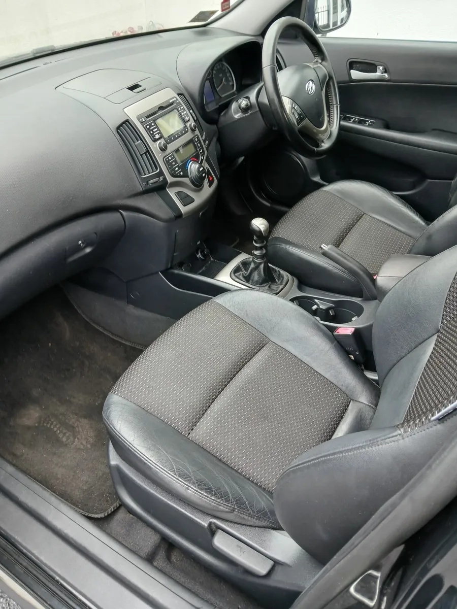 Hyundai i30 2010 - Image 4