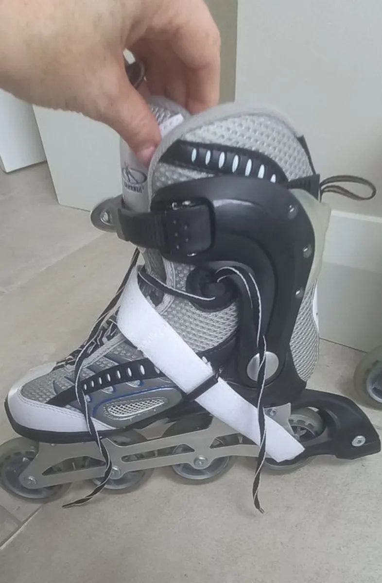 Rollerblades - Image 3