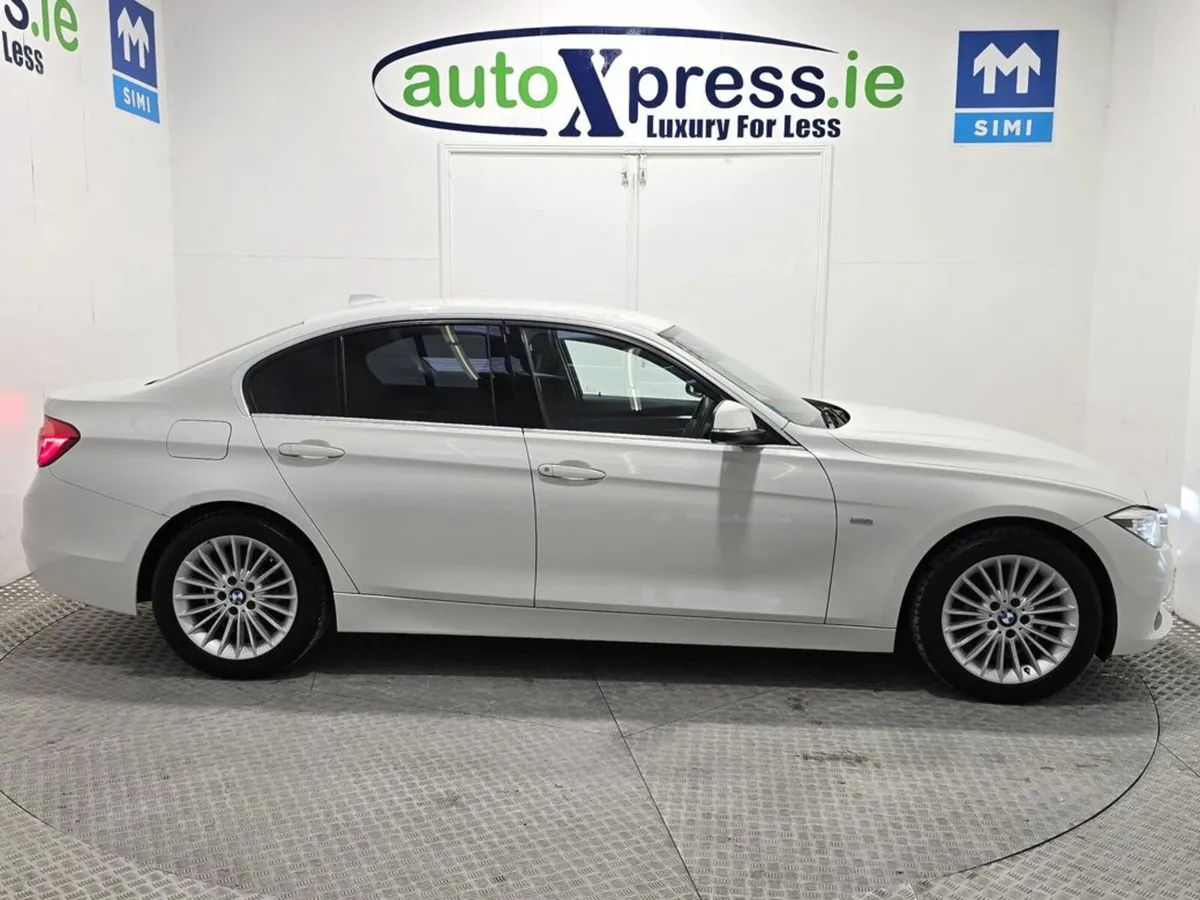 BMW 3-Series 320D Automatic, Reversing camera - Image 3