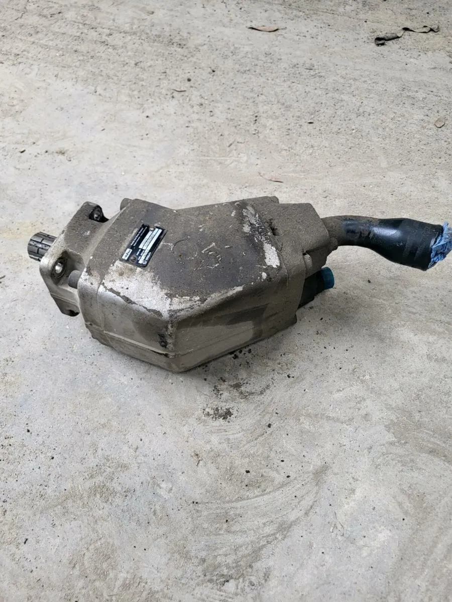 Hydraulic Pump - Image 1