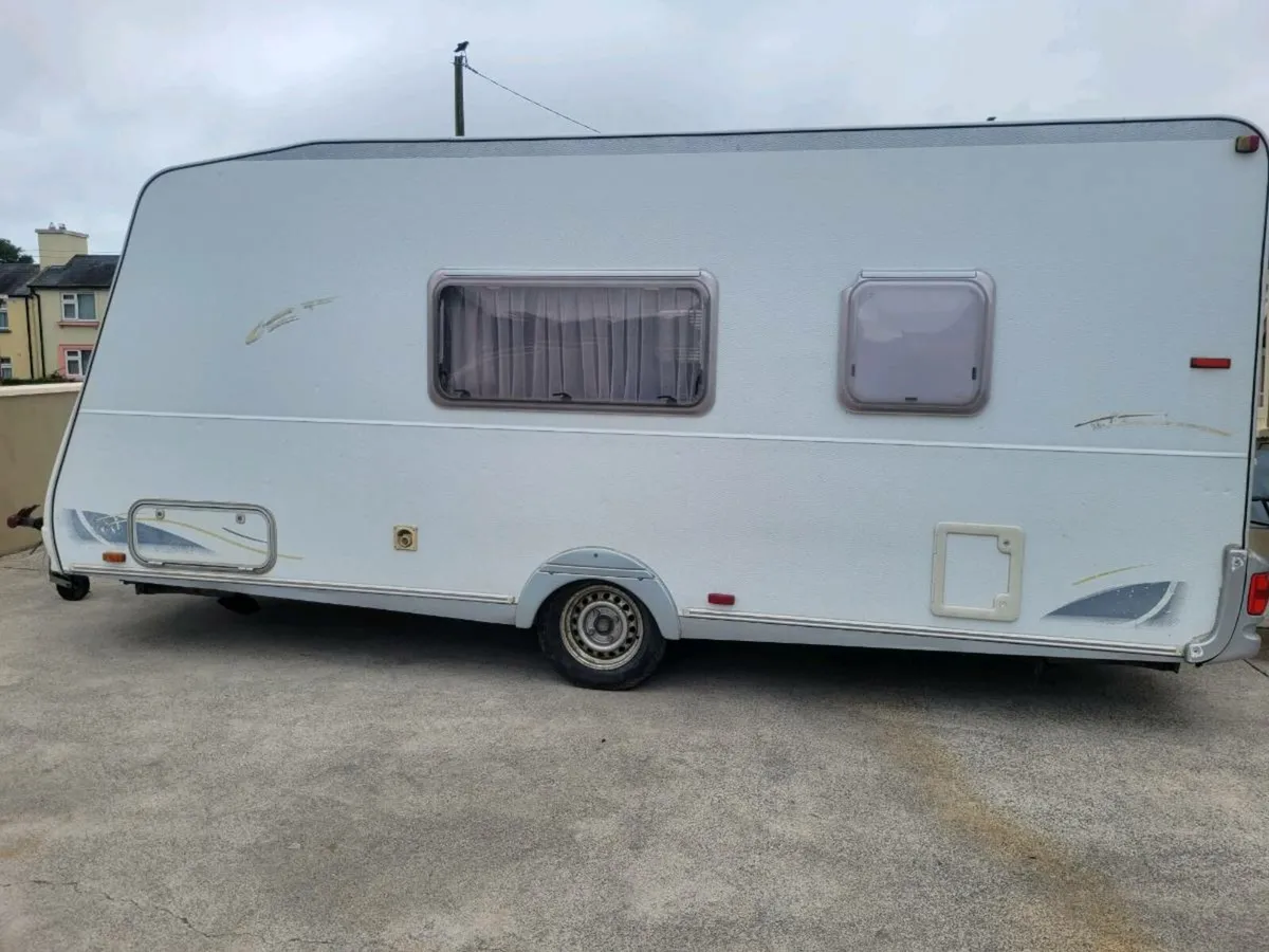 Sterckeman caravan 6bert caravan with fixed bed - Image 3