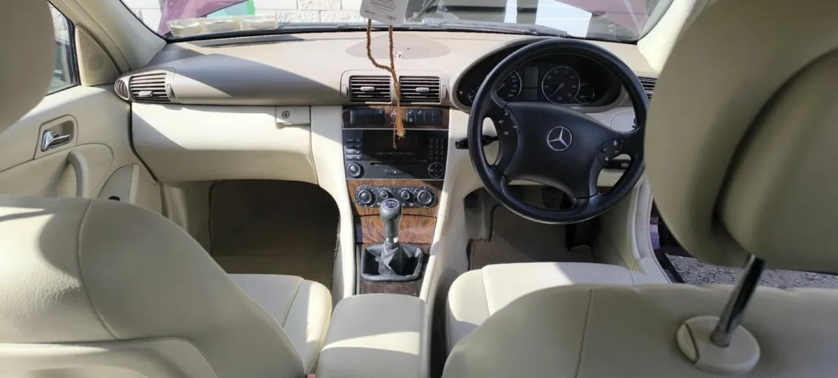 Mercedes-Benz C-Class 2006 - Image 1