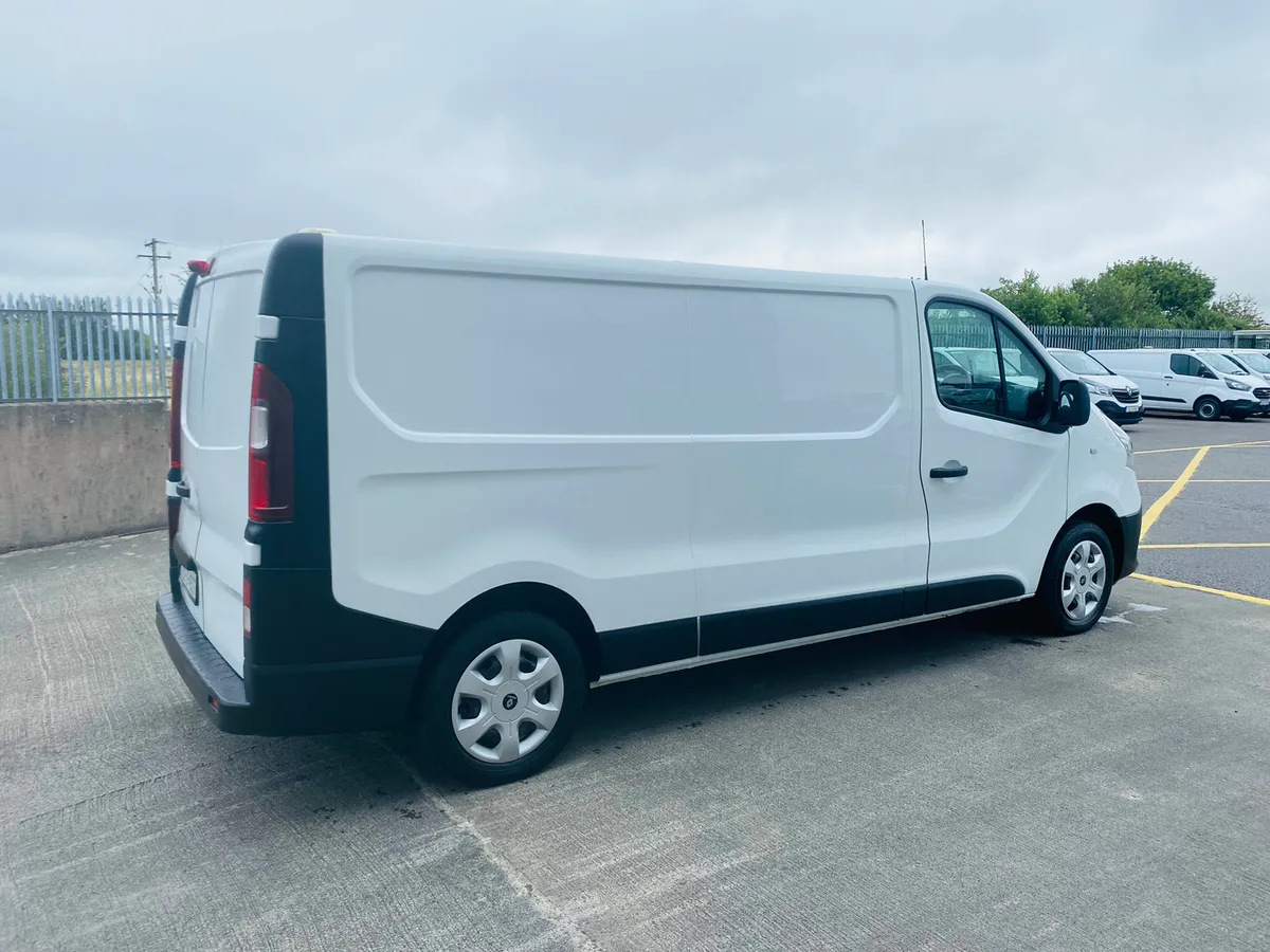 202 Renault Trafic 2.0 120bhp LWB €12,950 + VAT - Image 4