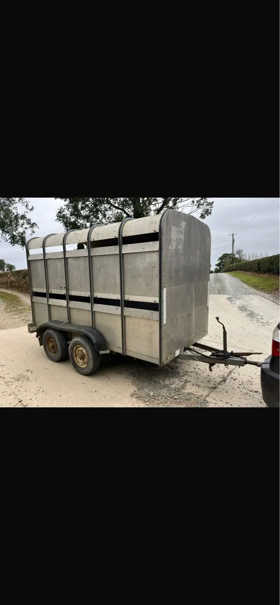 Cattle trailer - Image 1