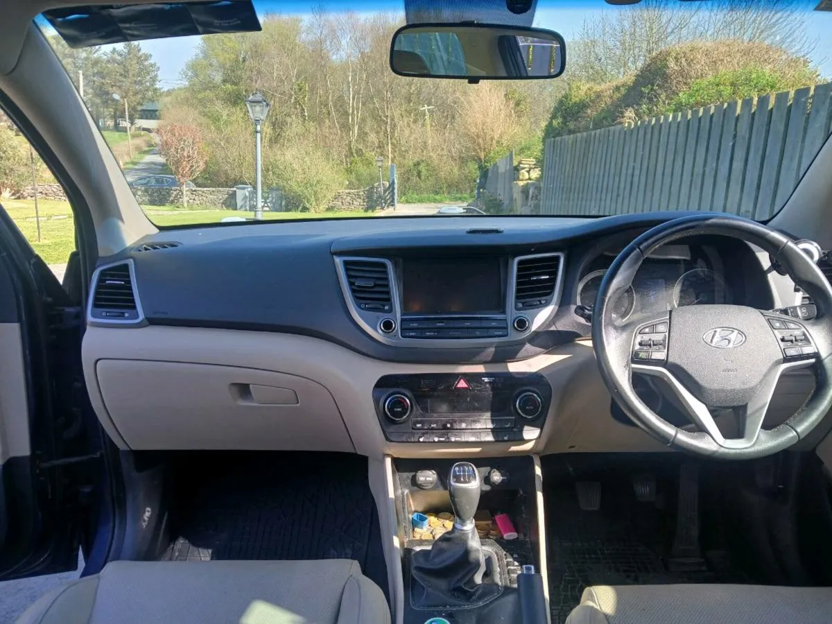 Car - Image 3