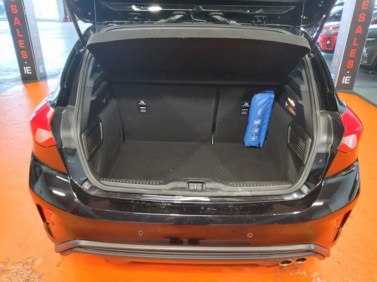 Ford Focus 1.5l Ecoblue 120PS St-line - Image 4