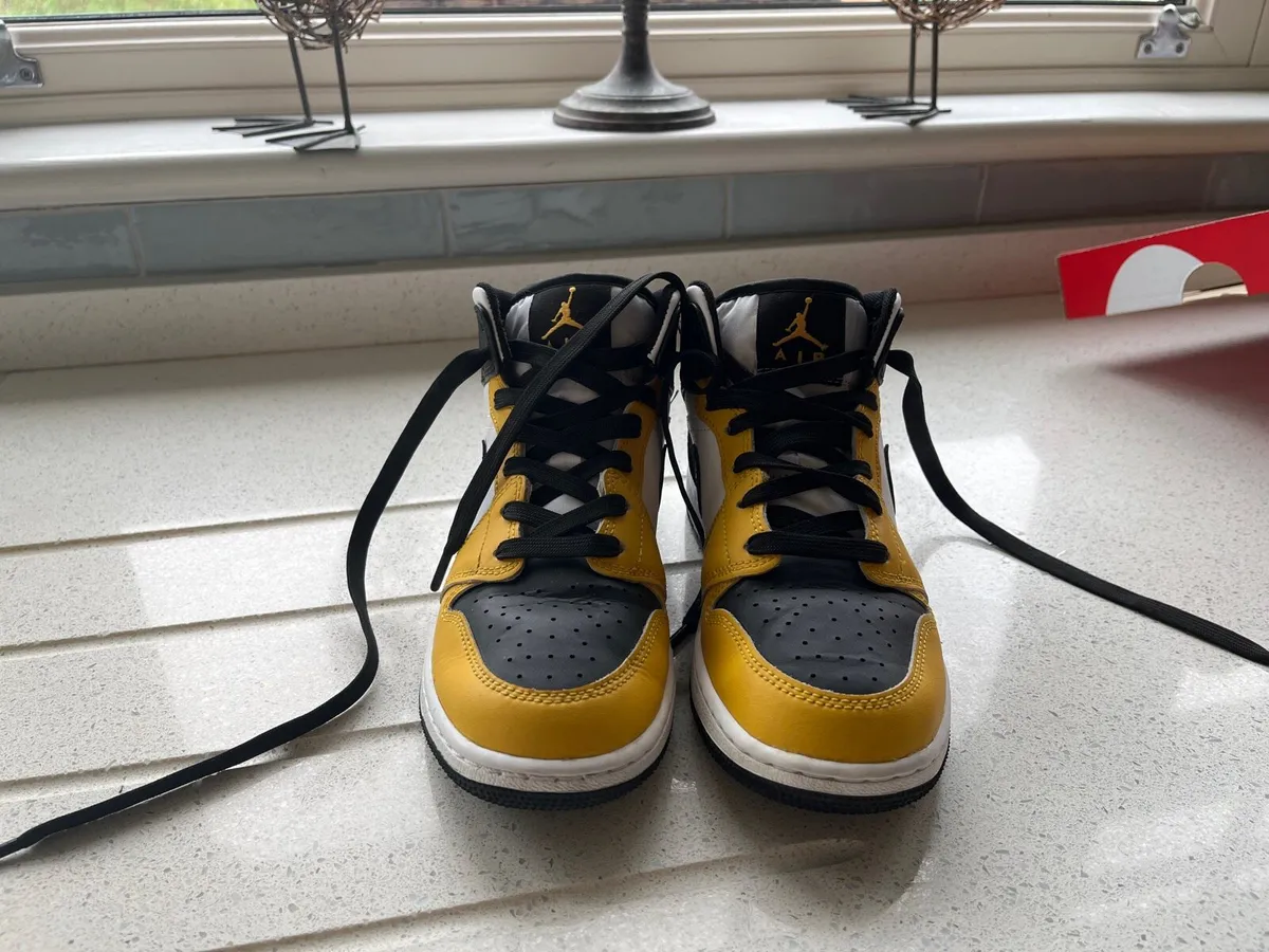 Air Jordan 1s yell ochre - Image 3
