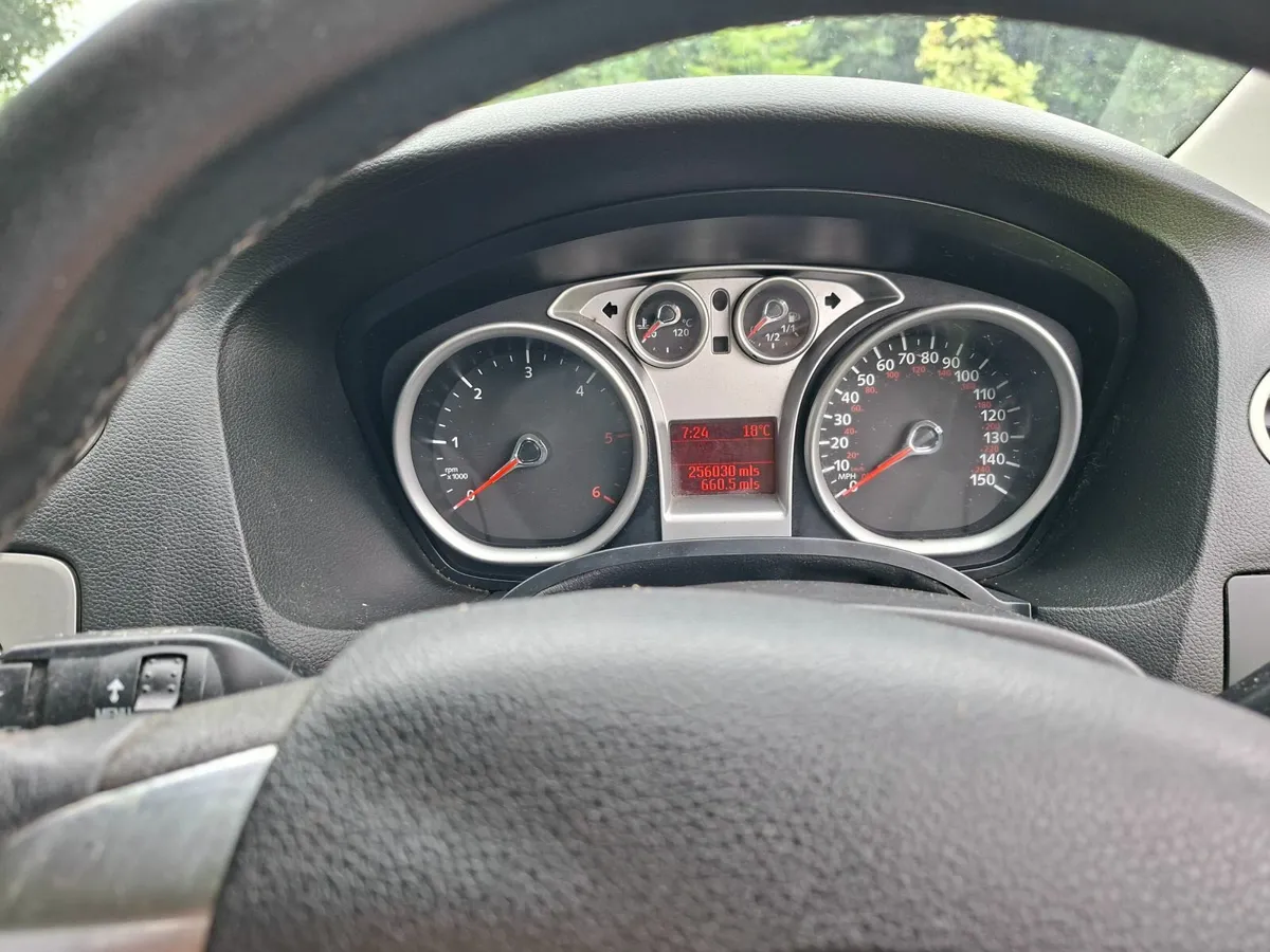 Ford Focus 2010, 5 Door, Manual, 1.6 TDCi Econetic - Image 3