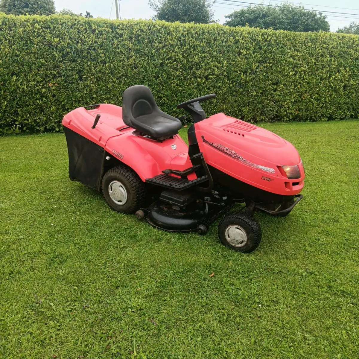 Castlegarden, hydrostatic, 17.5 hp Briggs engine - Image 1