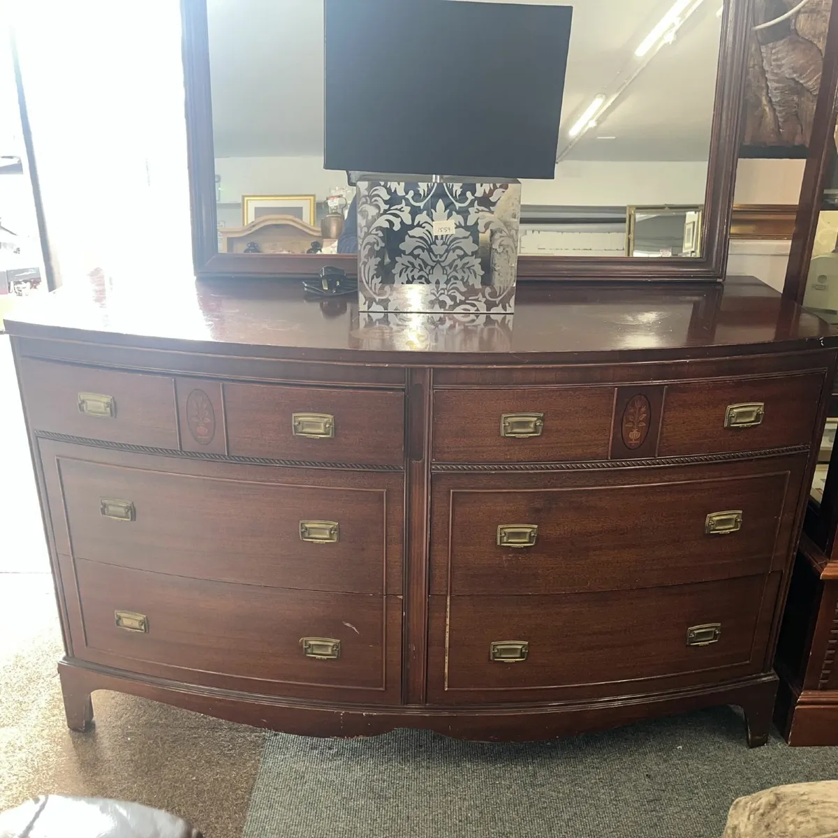 Elegant Mahogany Bow Fronted Sideboard - Image 1