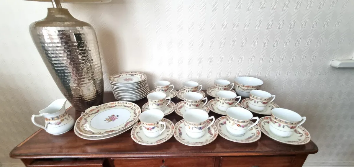 Minton Rose China Set - Image 1