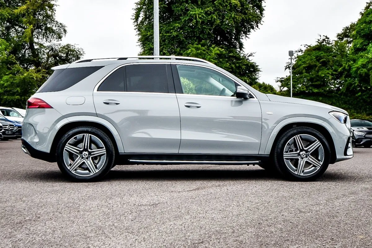 Mercedes-Benz GLE-Class 350de AMG 4matic Pan Roof - Image 3