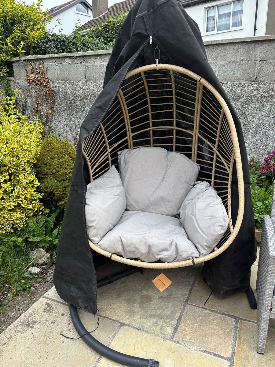 Egg Chair - Image 1