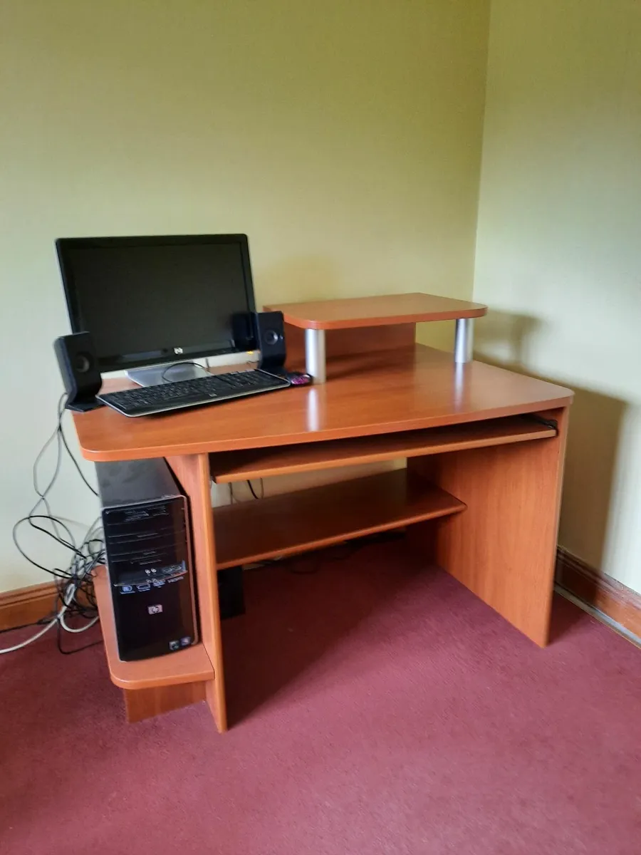 Computer desk