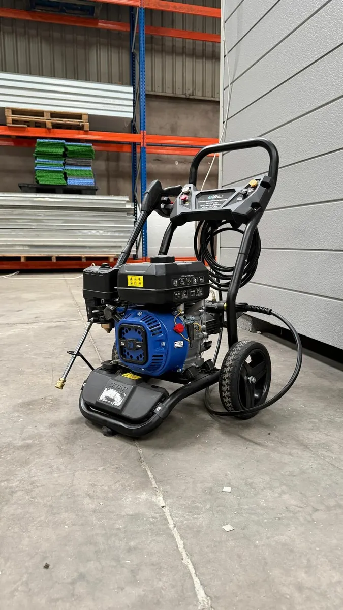 Jet Washer Petrol 7HP 200 Bar - Image 1