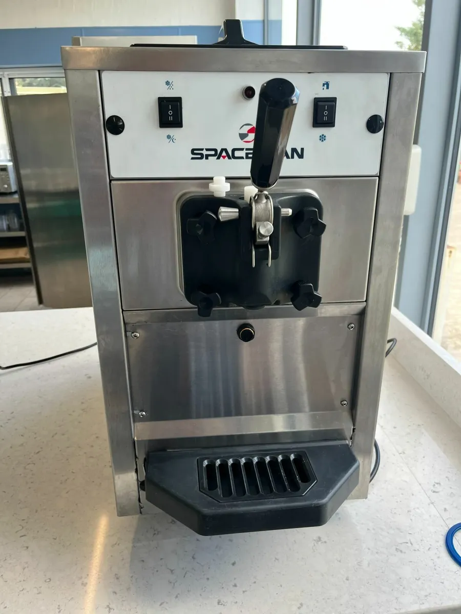 ice cream machine - Image 1