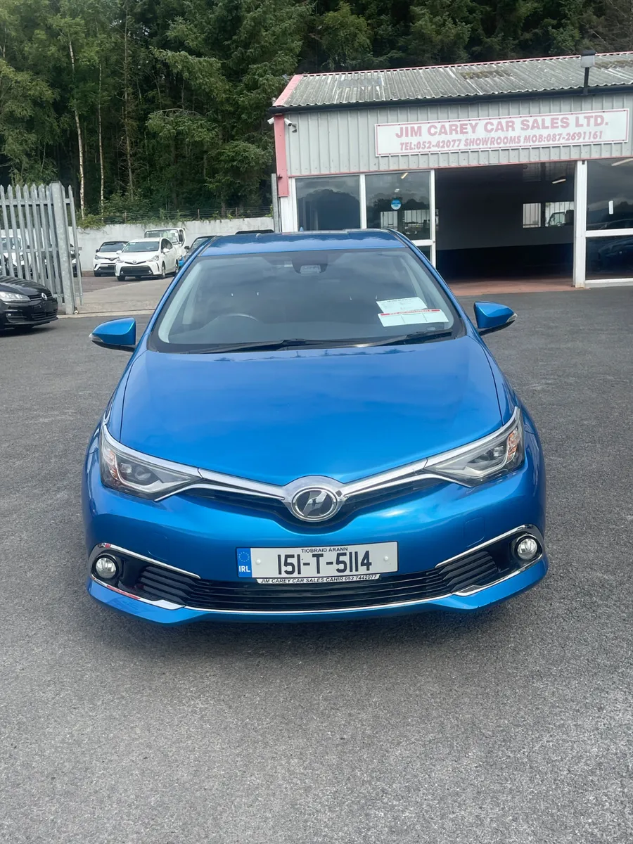 Toyota Auris 2015-1 - Image 2