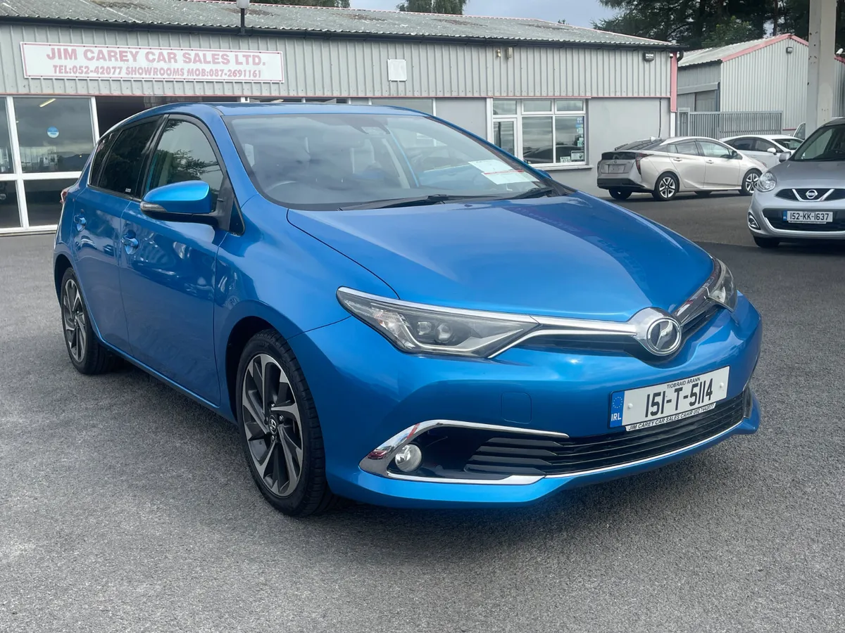 Toyota Auris 2015-1 - Image 1