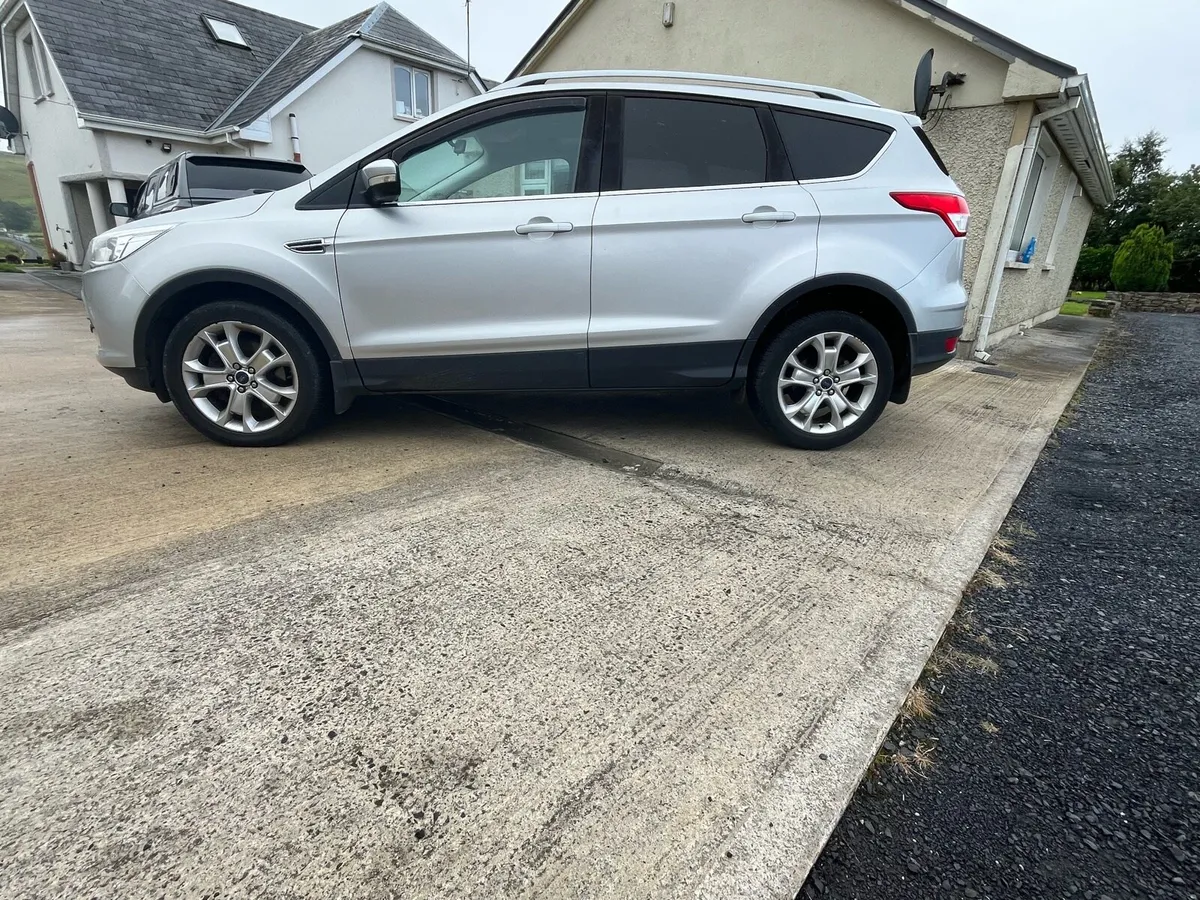 Ford Kuga - Image 3