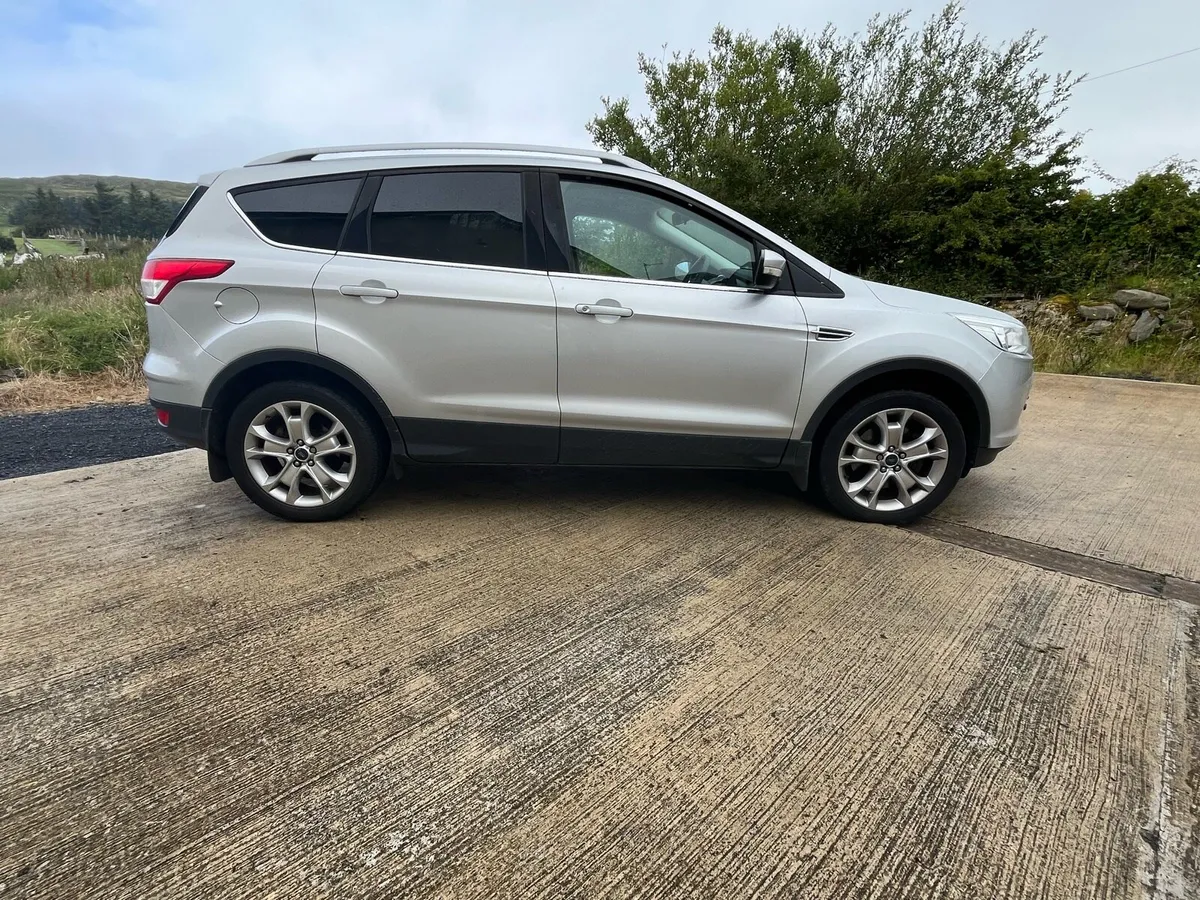Ford Kuga - Image 4
