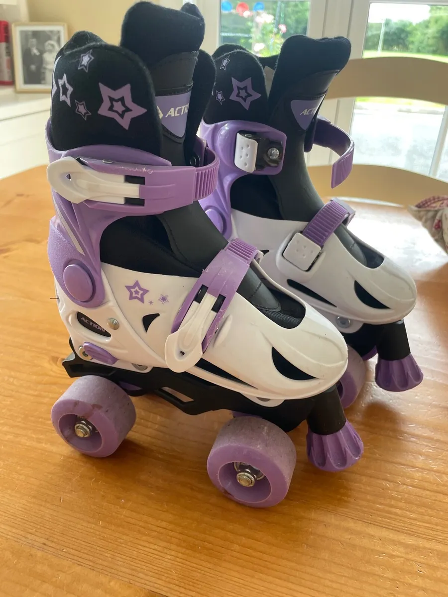 Kids roller skates - Image 1