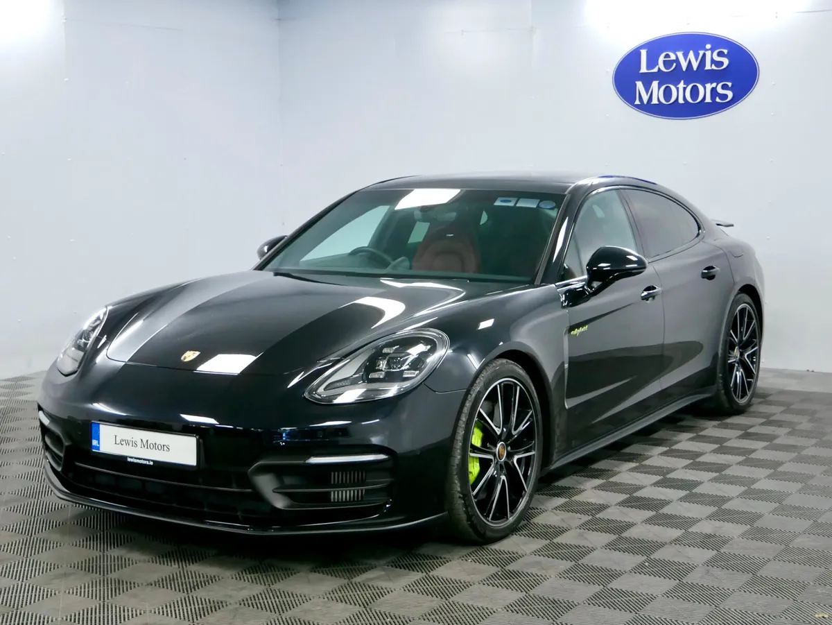 2024 Porsche Panamera 4 E-Hybrid - Image 4