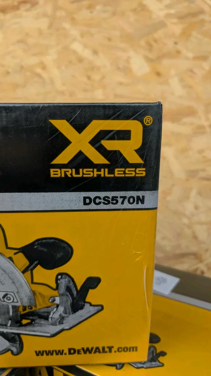 DeWalt Brushless 18v 184mm Circular Saw - New - Image 2