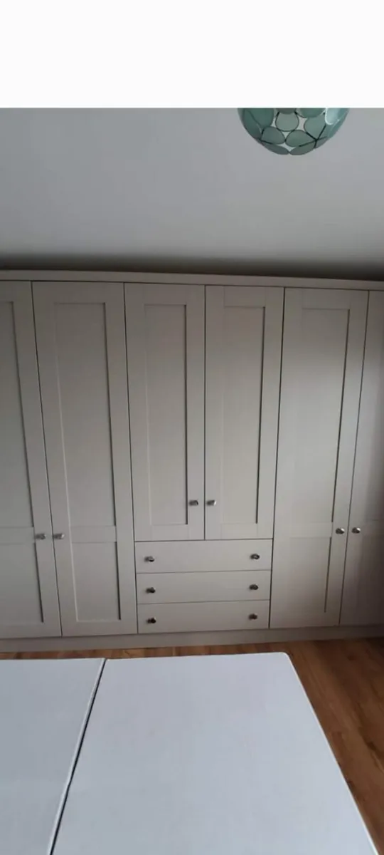 Fitted wardrobe - Image 3