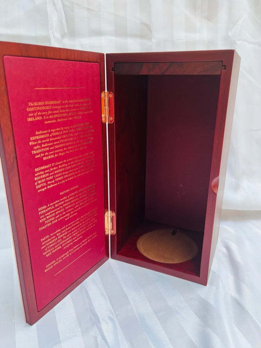 Redbreast 27 whiskey case - Image 4