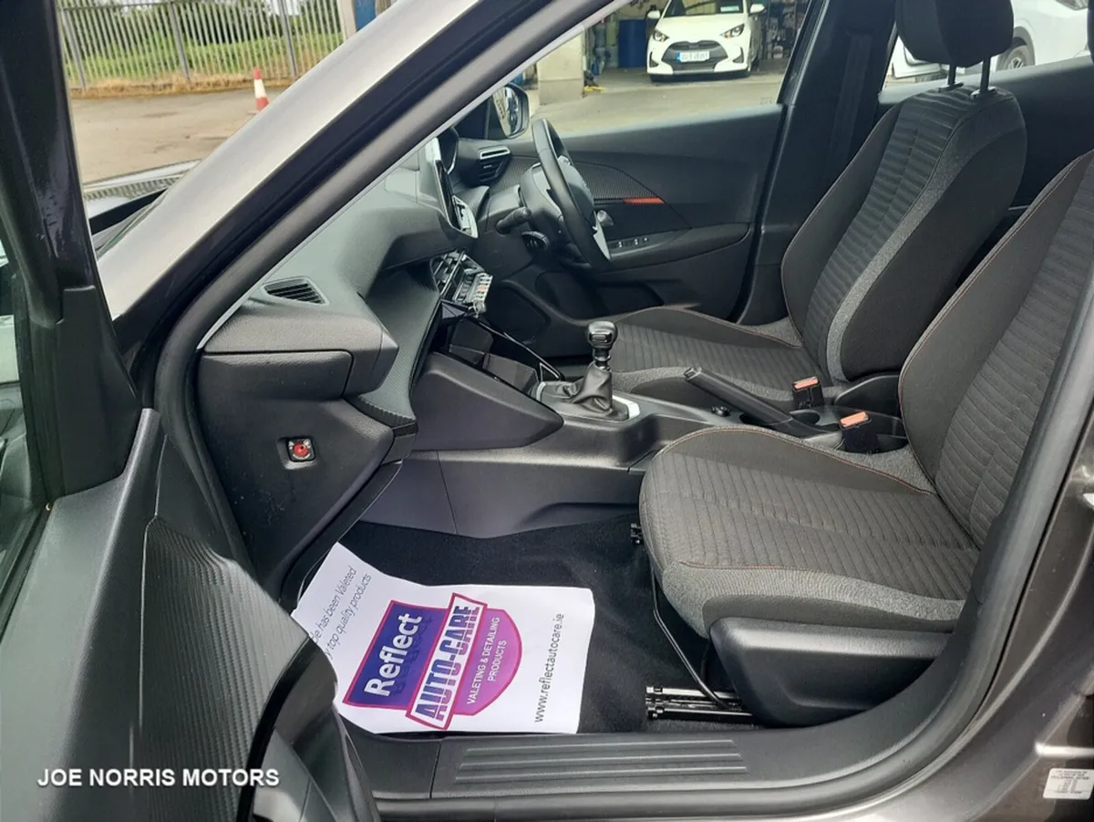 Peugeot 2008 ACTIVE 1.2 100 4DR - Image 4