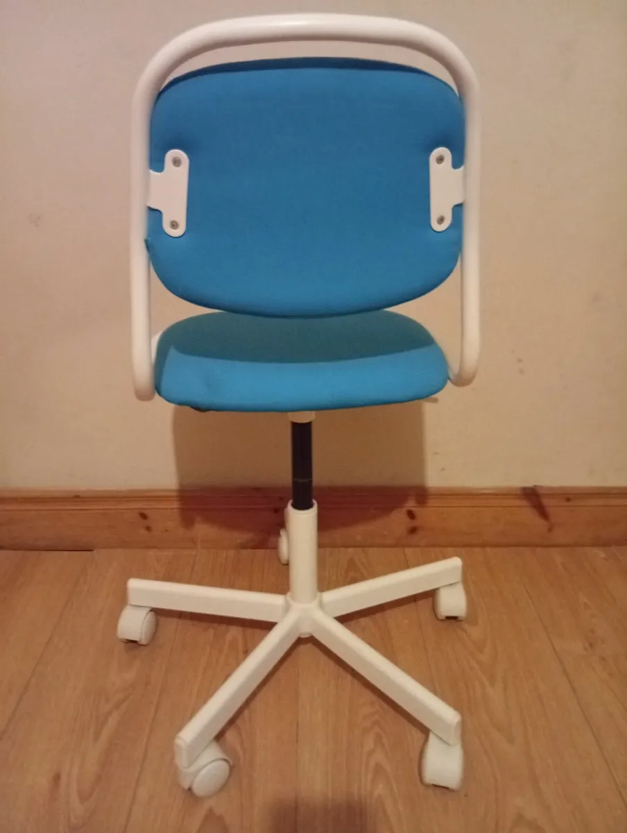 Quality Kids Computer swivel chair 1month - Image 2
