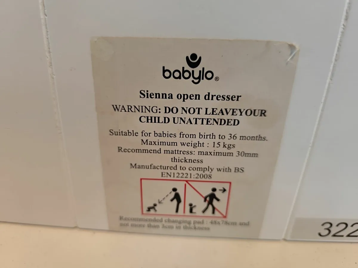 baby changing table - Image 2