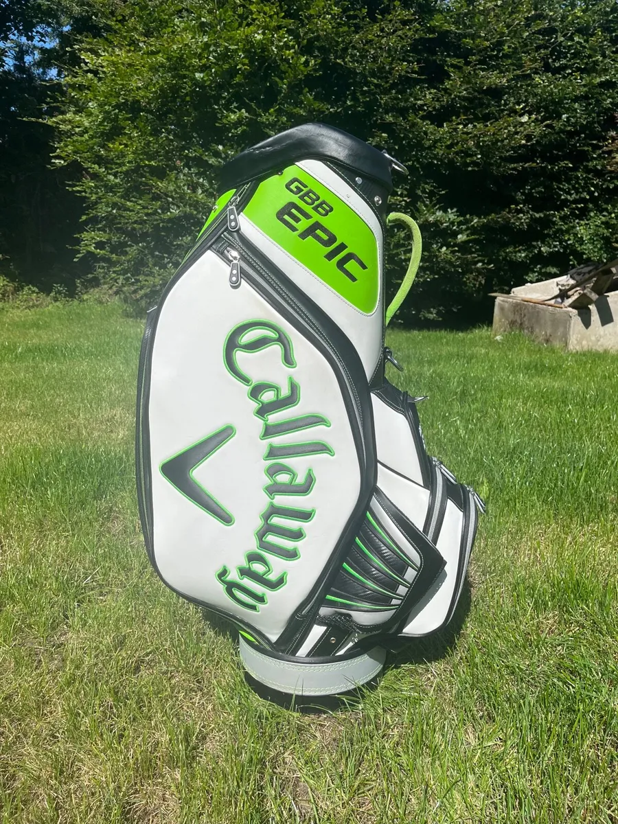 Callaway tour golf bag. - Image 2