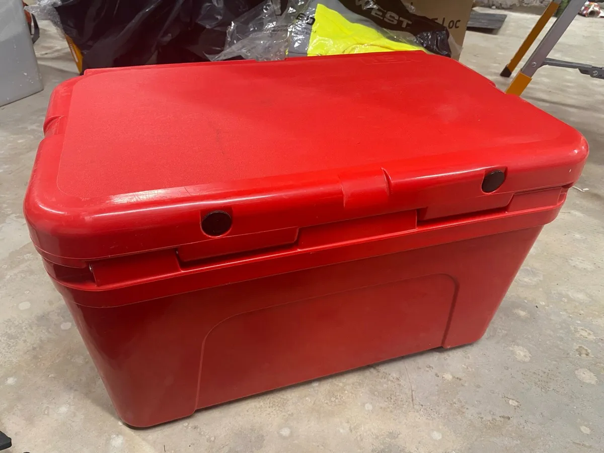 Yeti Cooler Box - Image 3