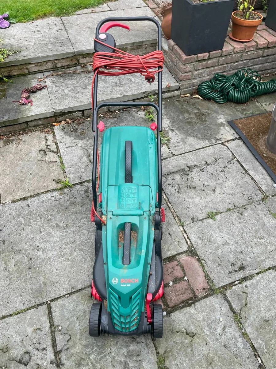 Bosch Electric Lawnmower Rotak 34 R (1300 W) - Image 1