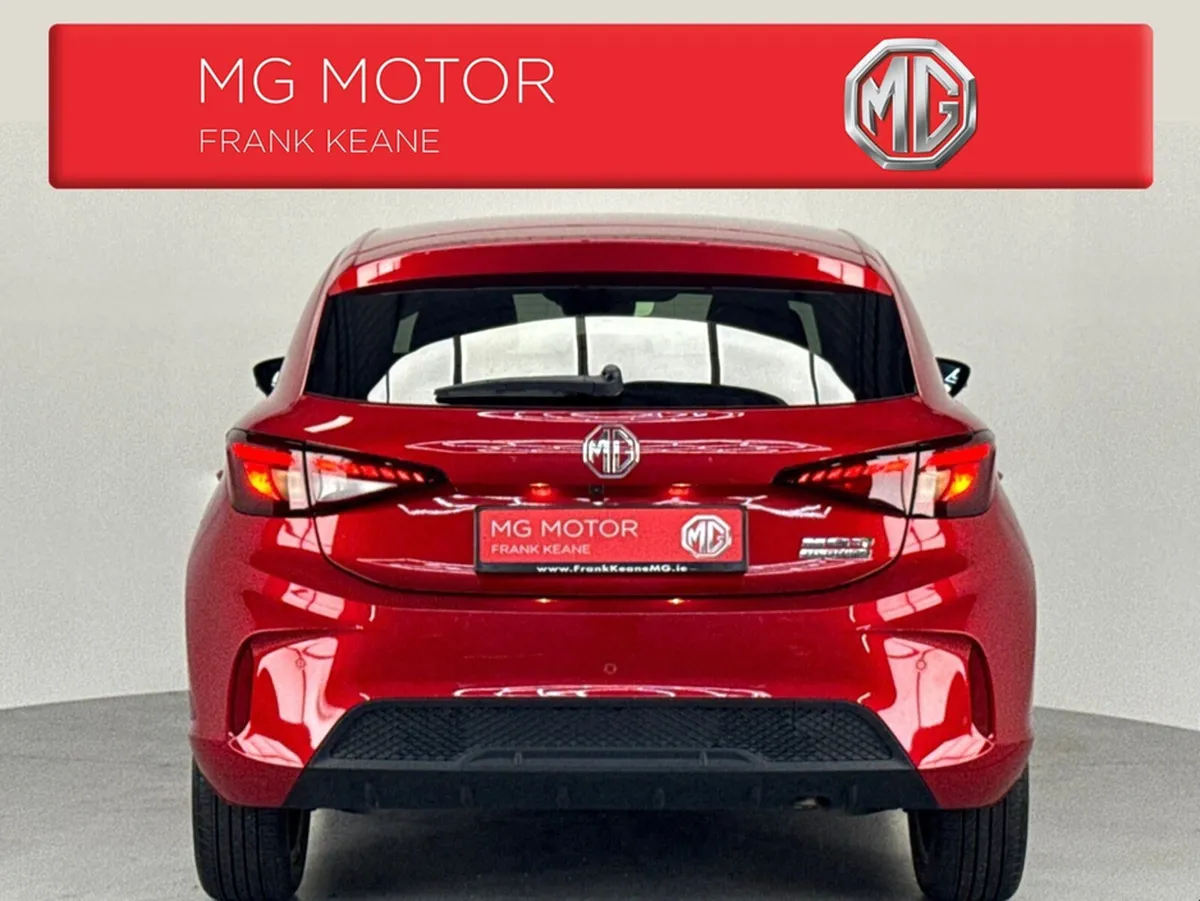 MG MG3 EX-DEMO MG 3 EXCLUSIVE HEV **HALF BLACK LEA - Image 4