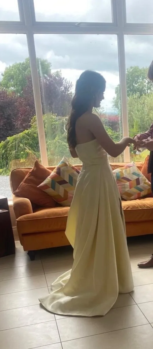 Debs dress - Image 2