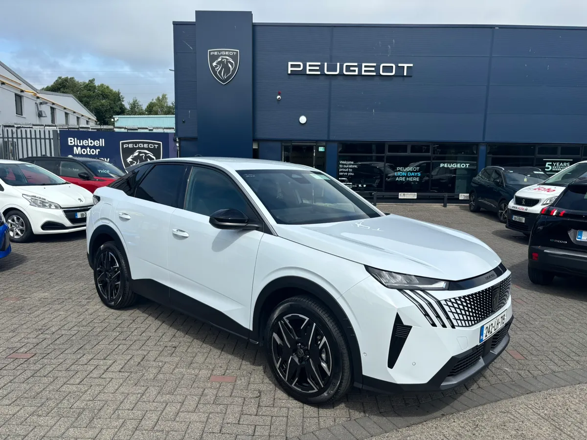 2024 Peugeot 3008 Allure Hybrid - Image 2