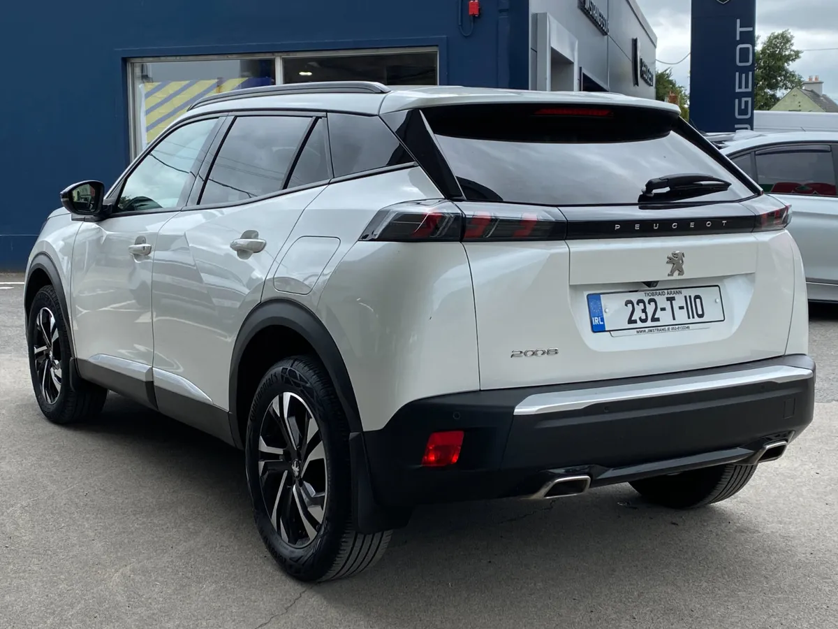 Peugeot 2008 1.2 Puretech 130bhp Auto Allure - Image 3