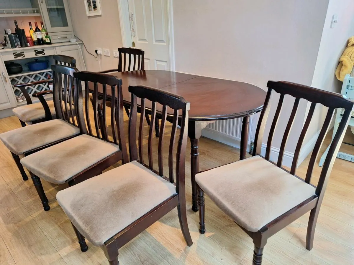Kitchen Table & Chairs - Image 3