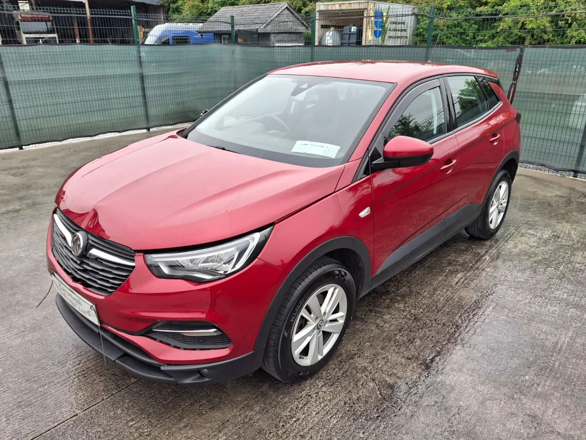 202 Opel Grandland X  1.2 Turbo  Automatic - Image 2