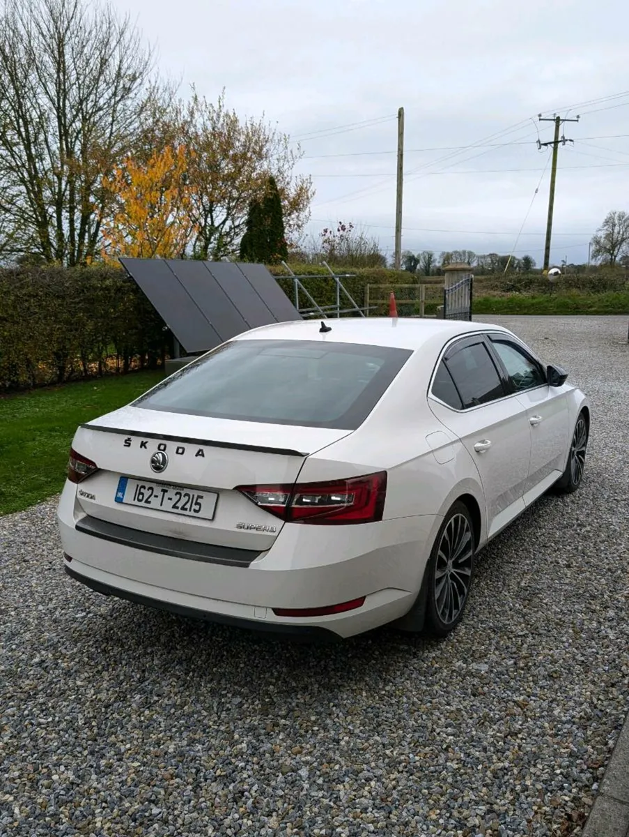 Skoda Superb - Image 3