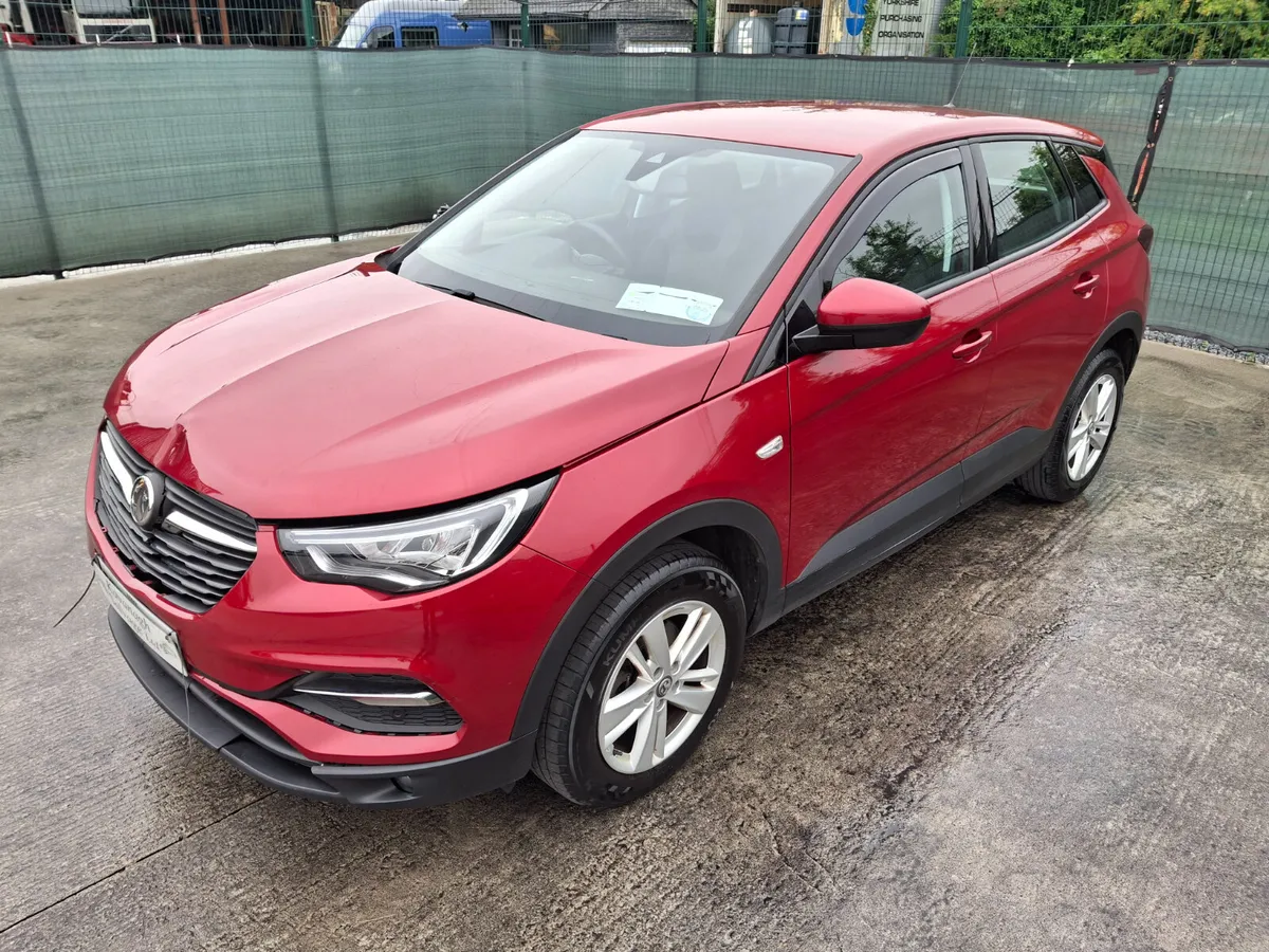 202 Opel Grandland X  1.2 Turbo  Automatic - Image 3