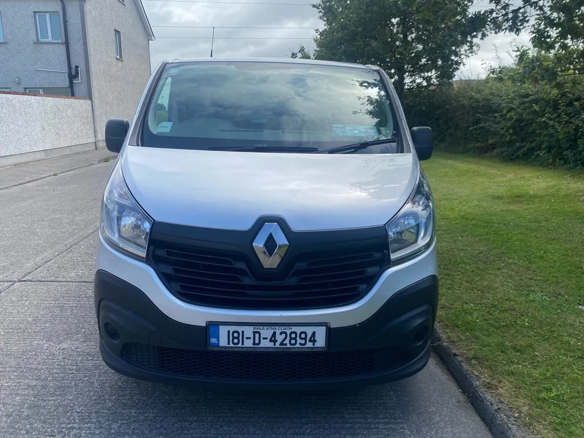 Renault Trafic 2018 fresh cvrt FSH - Image 2