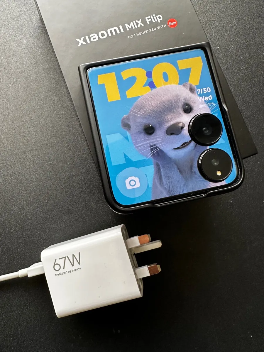 Xiaomi mix flip - Image 1