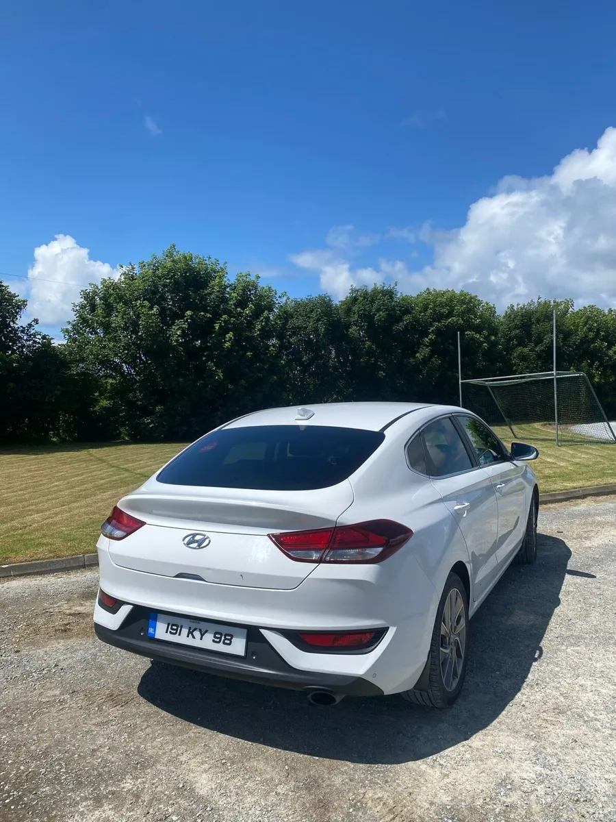 Hyundai i30 Fastback Turbo Petrol 5DR 2019 - Image 2