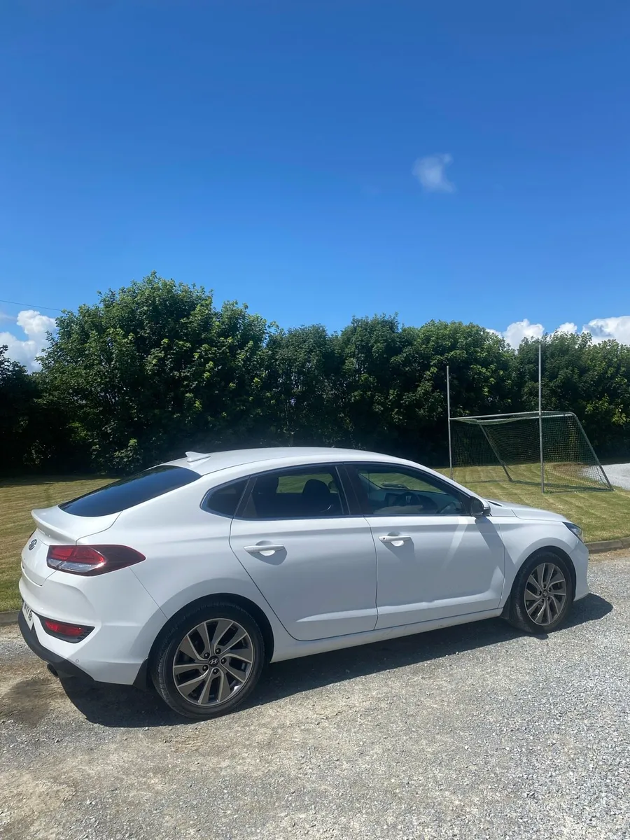 Hyundai i30 Fastback Turbo Petrol 5DR 2019 - Image 3